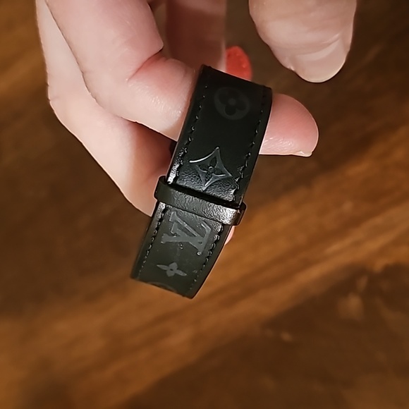 Authentic Louis Vuitton Leather Wish Bracelet - Picture 3 of 6